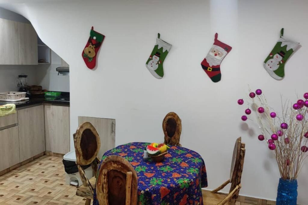 Viviendas Turisticas Sara Angel R1 サレント エクステリア 写真